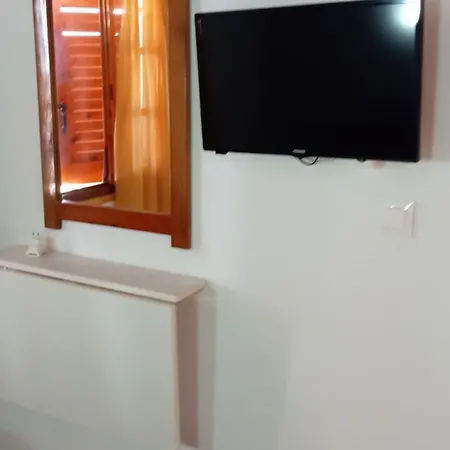 Marilynhomeikos شقة *